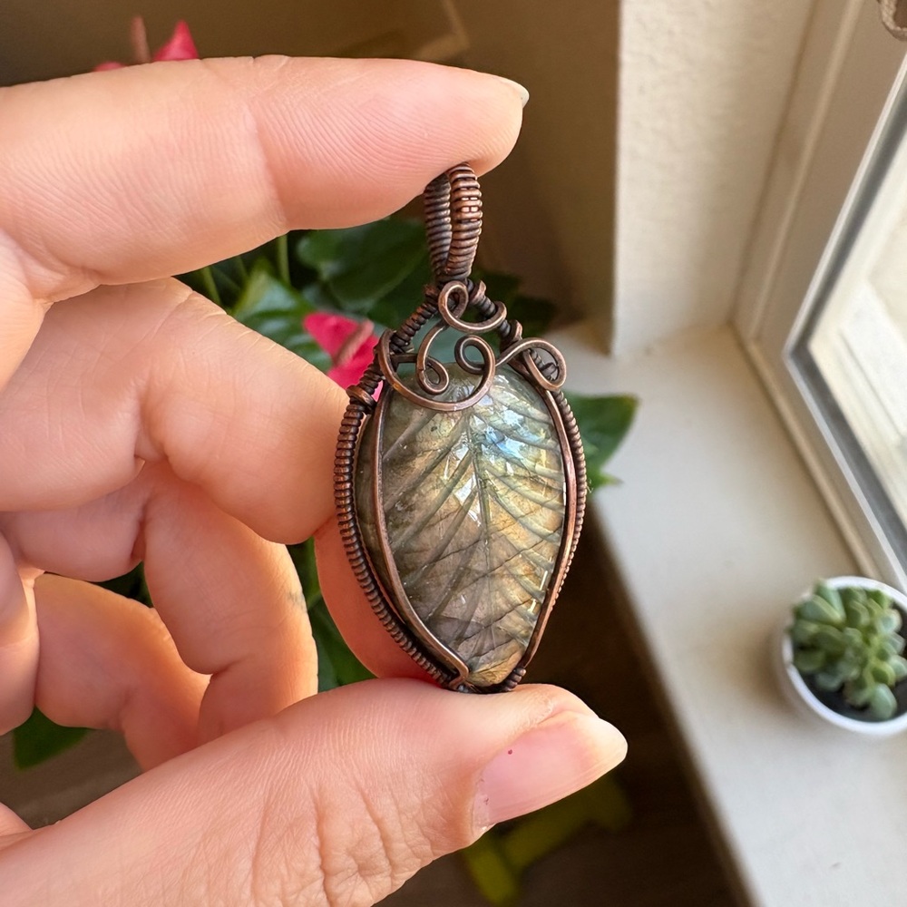 Handcrafted Leaf Pendant Necklace